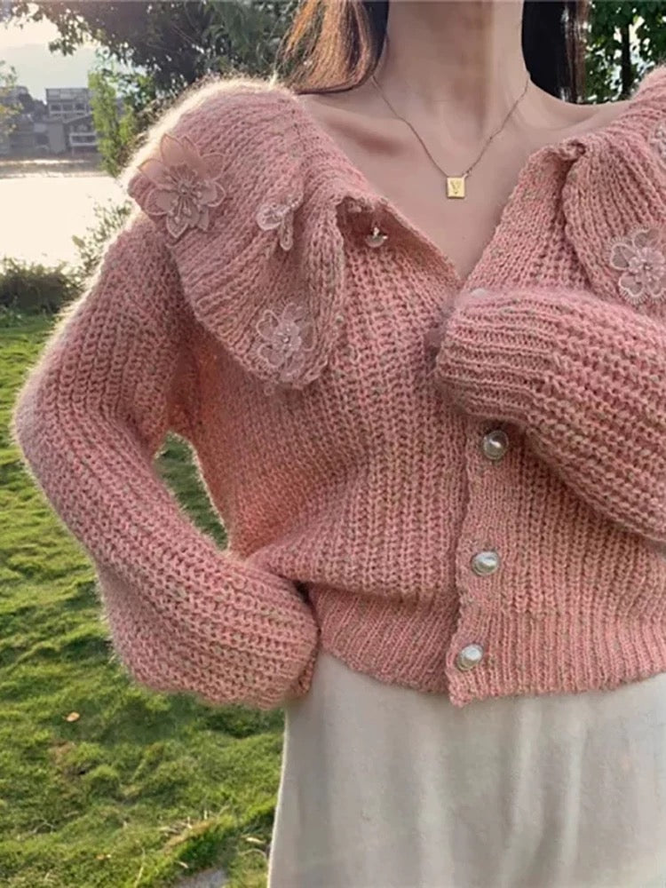 Small doll collar women's loose outer wear heavy industry three-dimensional flower knitted cardigan 2022 autumn and winter new style