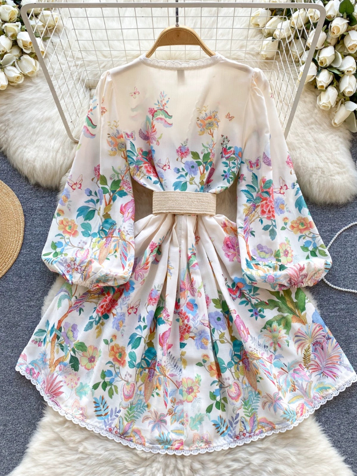 French retro temperament dress spring women's sweet lace V-neck buttoned slim short printed dress