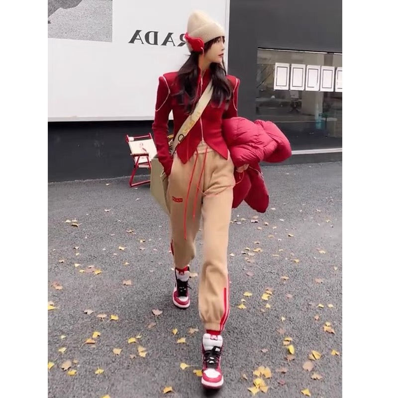 Red sports casual suit for women in autumn and winter New Year clothes, high-end fashionable velvet sweatshirt and leggings pants two-piece set