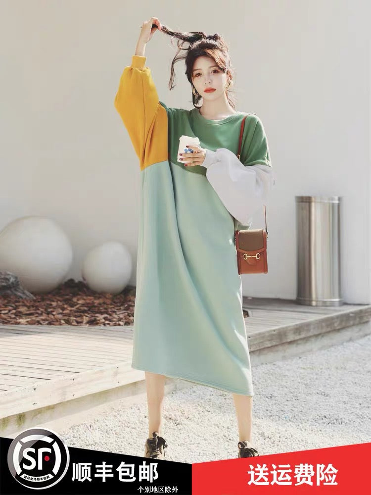 Designed sweatshirt dress for women spring and autumn mid-length 2023 Lee Nhi Boutique Designed sweatshirt dress for women spring and autumn mid-length 2023 Lee Nhi Boutique