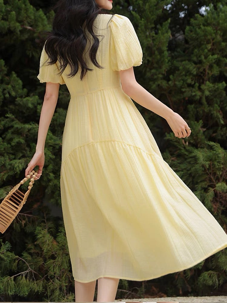 French retro yellow square-neck short-sleeved dress for women, simple puff sleeves, high-end knee-length a-line skirt D754