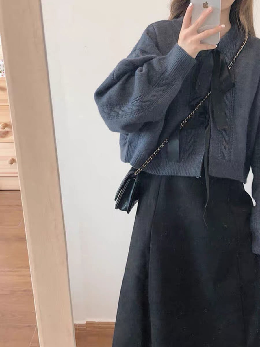 Maternity wear autumn 2023 new suit slim and stylish two-piece set bow sweater cardigan suspender skirt autumn and winter
