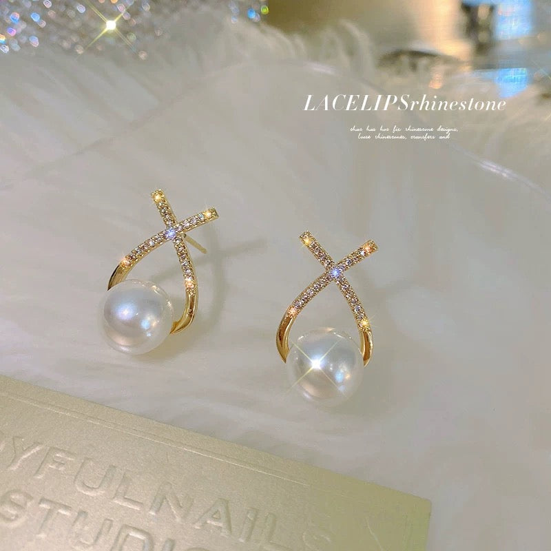 2023 New Pearl Earrings for Women Light Luxury High-Quality Temperament French Internet Celebrity Earrings Niche Earrings 925 Trendy