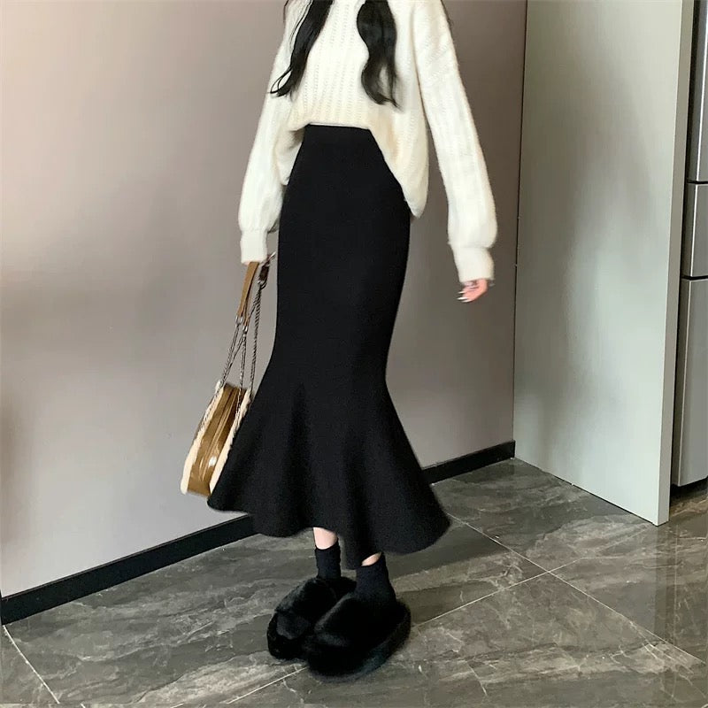 Design niche knitted skirt for women in autumn high-waist slim skirt for small people versatile fishtail skirt mid-length skirt