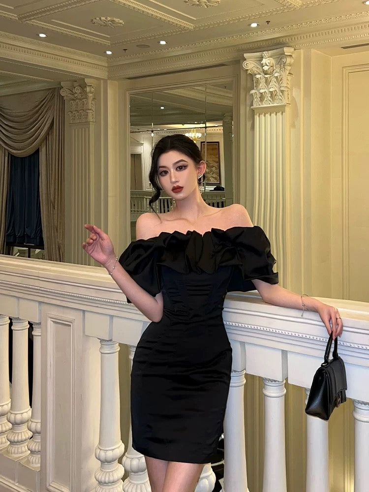 Light luxury one-shoulder black dress for women summer Hepburn style n Lee Nhi Boutique Light luxury one-shoulder black dress for women summer Hepburn style n Lee Nhi Boutique