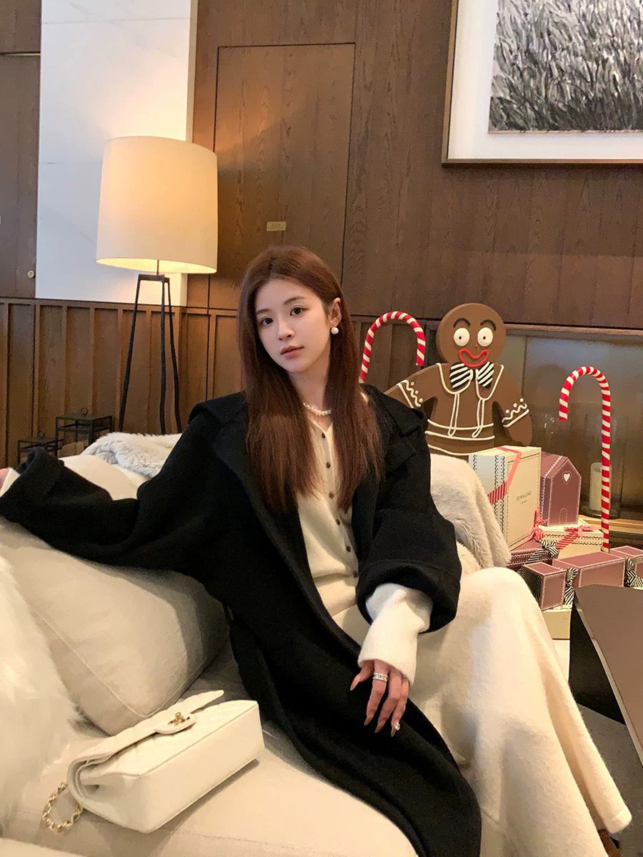 Mr. Smoke White Knitted Suit Women's Autumn and Winter Long Sleeve V-Neck Top High Waist A-Line Skirt Two-piece Set