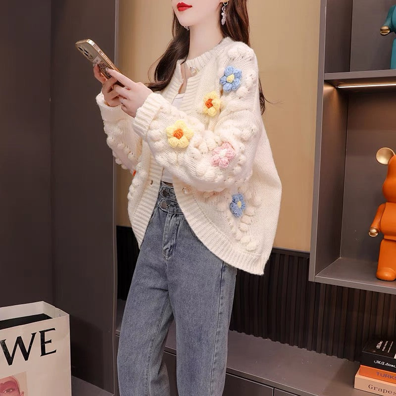 Designed sweater cardigan for women 2023 new autumn and winter style age-reducing loose short knitted jacket for small people