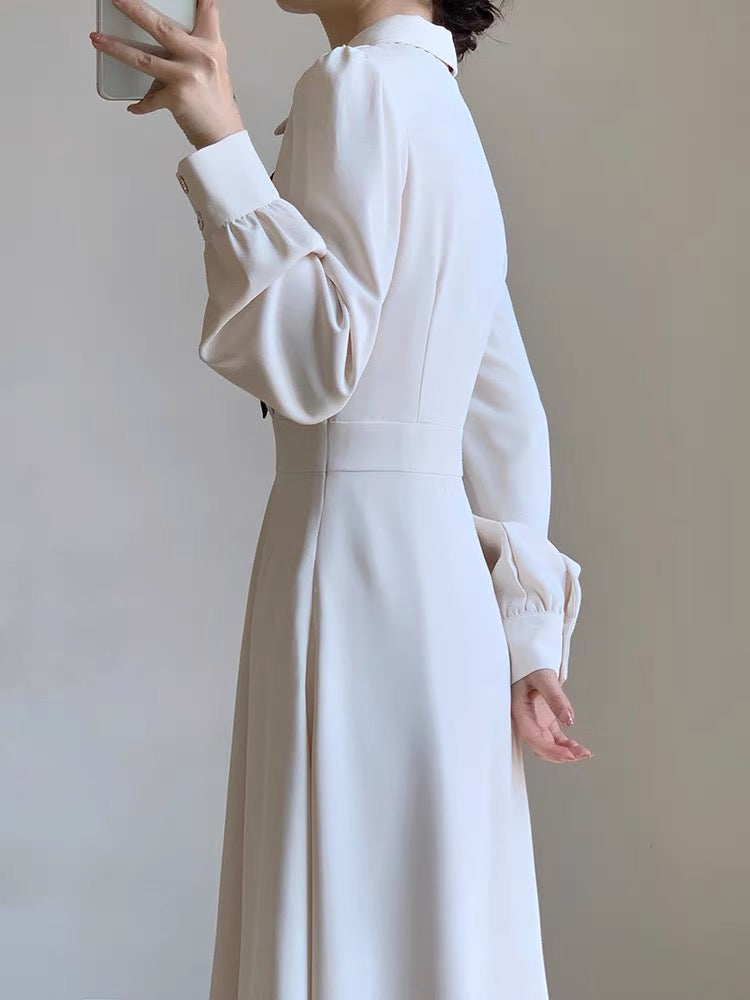 Autumn women's clothing 2023 new high-end light luxury retro waist slimming temperament age-reducing fairy early autumn dress