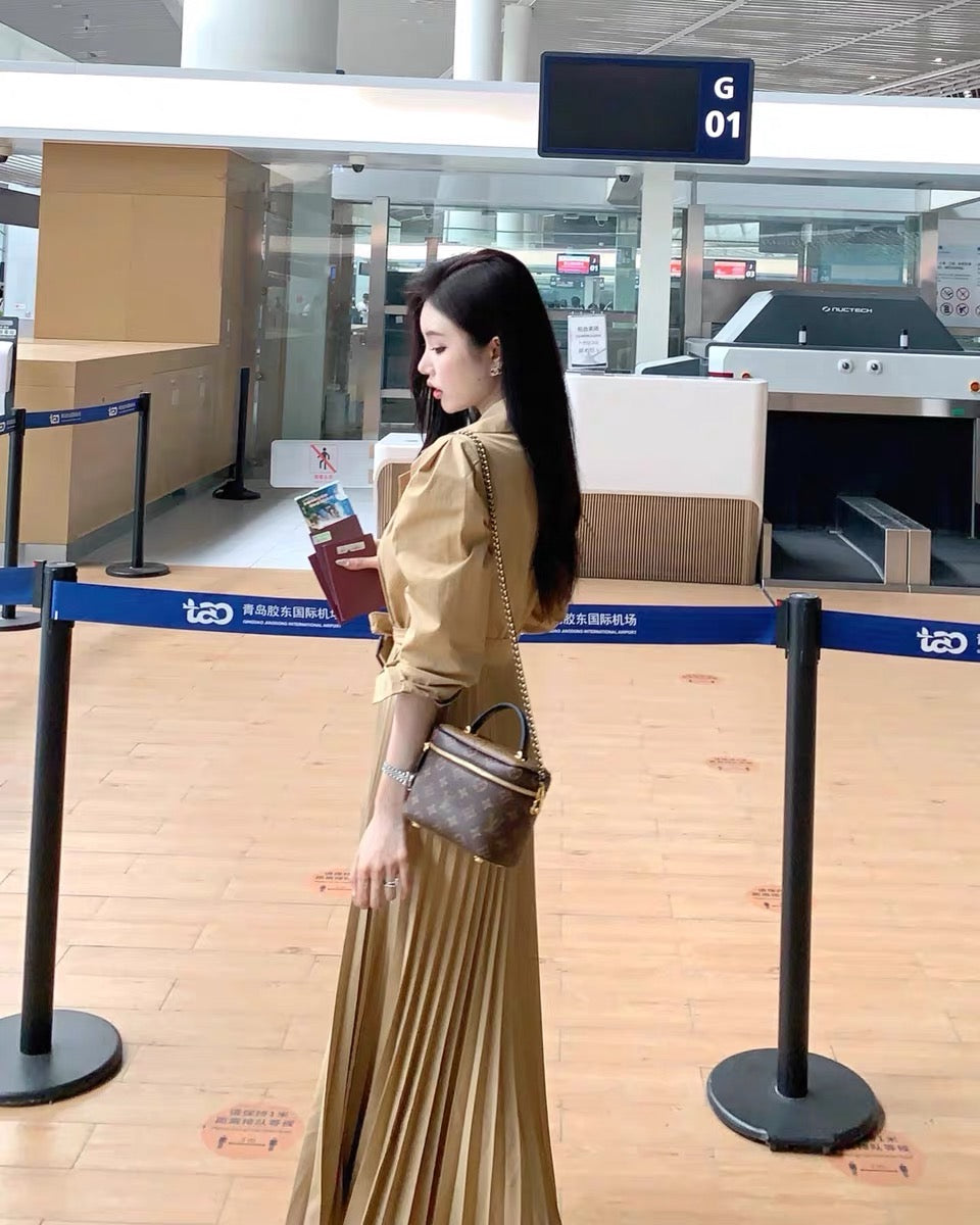 French trench coat dress for women in autumn 2023 new design niche high-end light and mature slim pleated long skirt D691