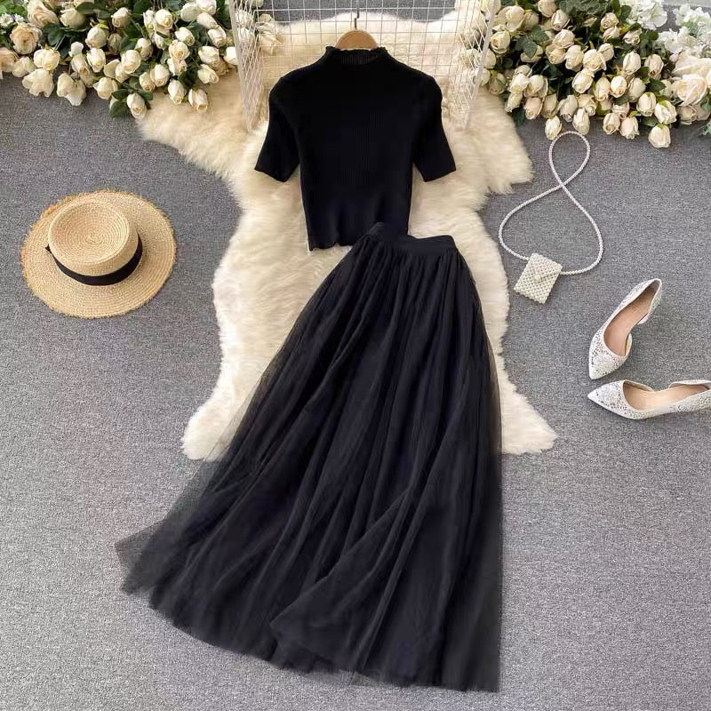 Autumn suit for women, knitted short-sleeved top, heavily beaded, slim fit, versatile mesh skirt, stylish two-piece set (S0993)