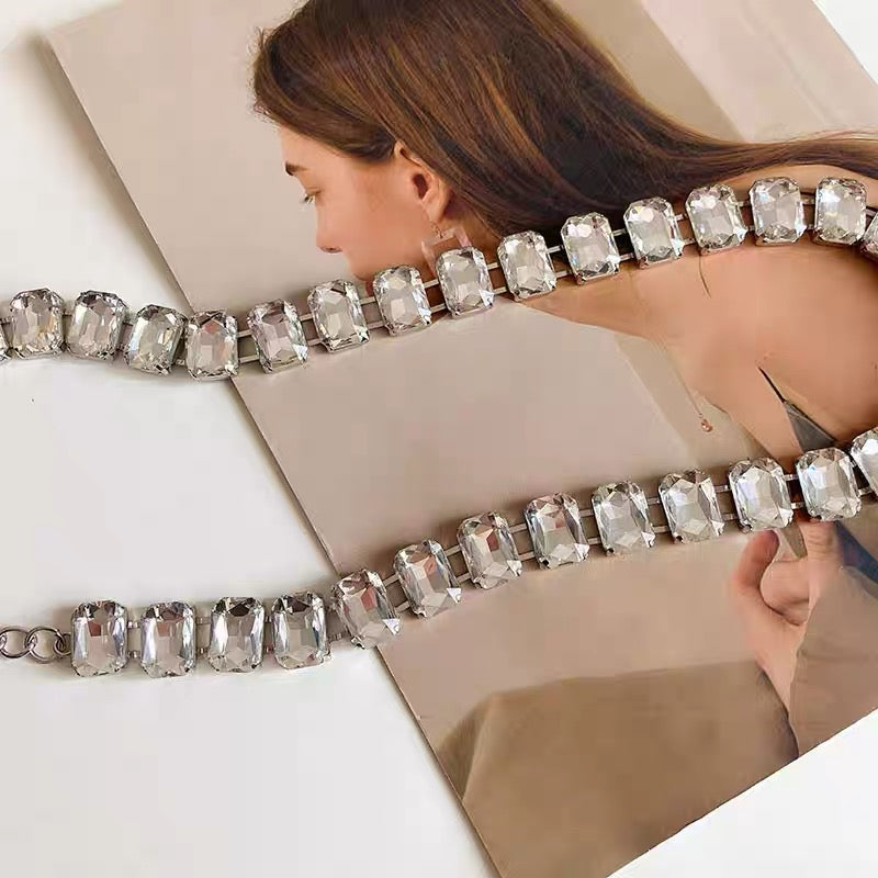 Waist chain female 2022 new rhinestone decoration high-end chain with skirt suit all-match casual jeans belt
