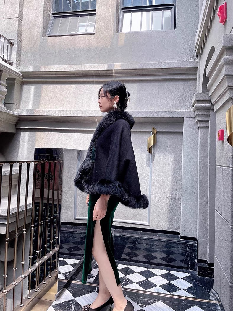 New winter style pure woolen short coat, fox fur collar, cheongsam, wedding shawl, cloak, retro tassel buckle