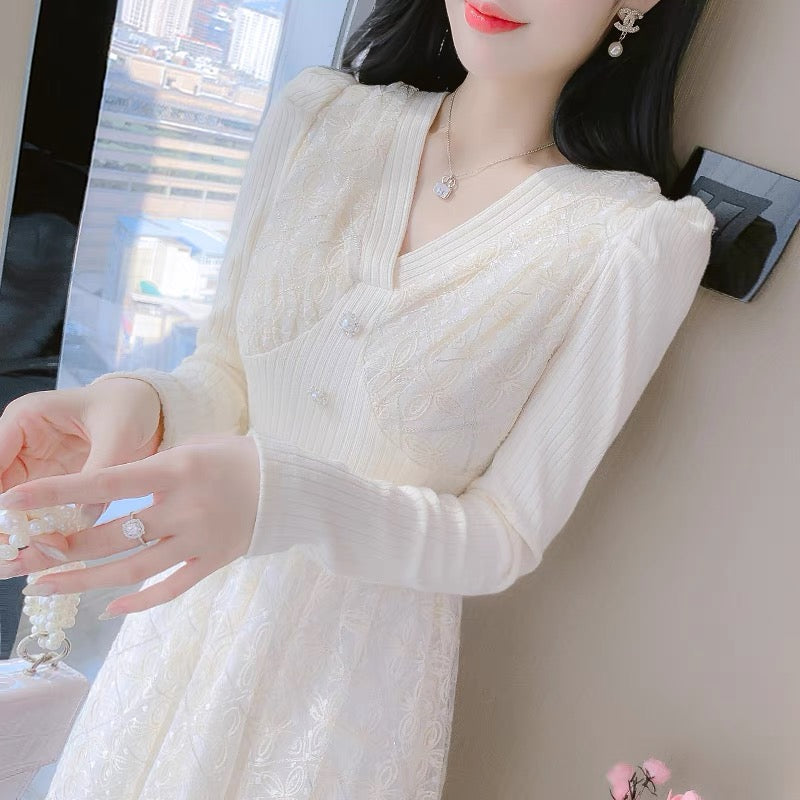 Long-sleeved v-neck lace dress for women, spring and autumn 2023 new style, waist-cinching, sweet, bottoming fairy skirt
