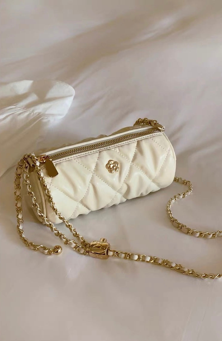 Nanfeng Xiaopu Qingfeng Drizzle Camellia Bucket Bag 2023 New Chain Armpit Baguette Bag Shoulder Messenger Bag