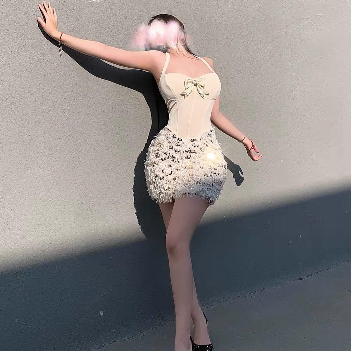 KLIOU French socialite Xiaoxiangfeng milk apricot halterneck dress for women age-reducing sequin splicing slimming hip skirt