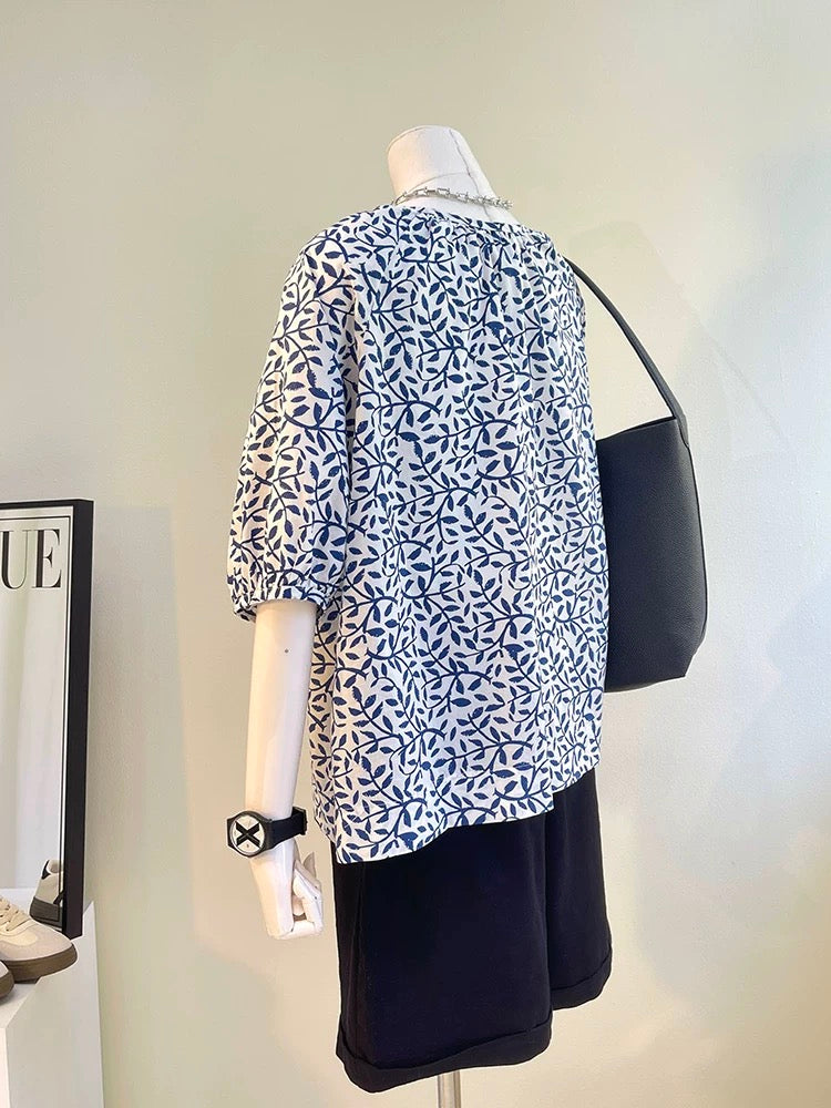 The last wave of new styles in summer~ French style small lantern sleeves half-sleeved cotton shirt with printed round neck and puffy three-quarter sleeves for women