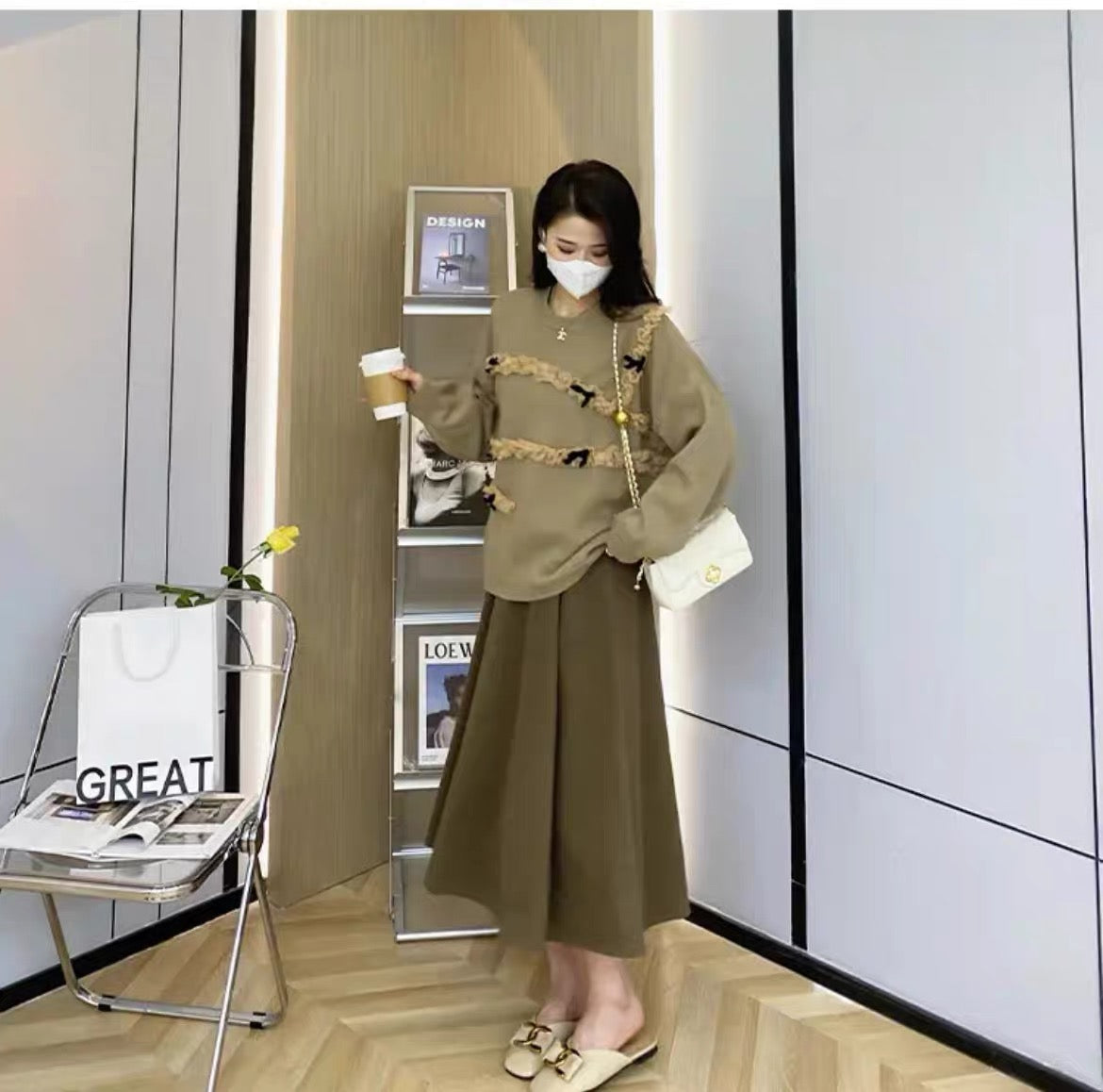 Pregnant women's autumn and winter suits, mid-length sweaters, fashionable maternity clothes, fashionable moms' personalized skirts, and two-piece sets