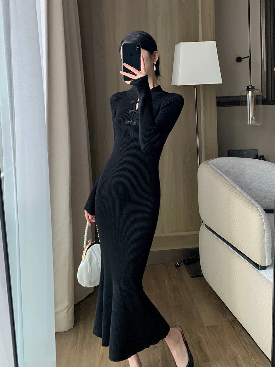 Guo Ge's black knitted dress for women 2023 autumn and winter new styl Lee Nhi Boutique Guo Ge's black knitted dress for women 2023 autumn and winter new styl Lee Nhi Boutique