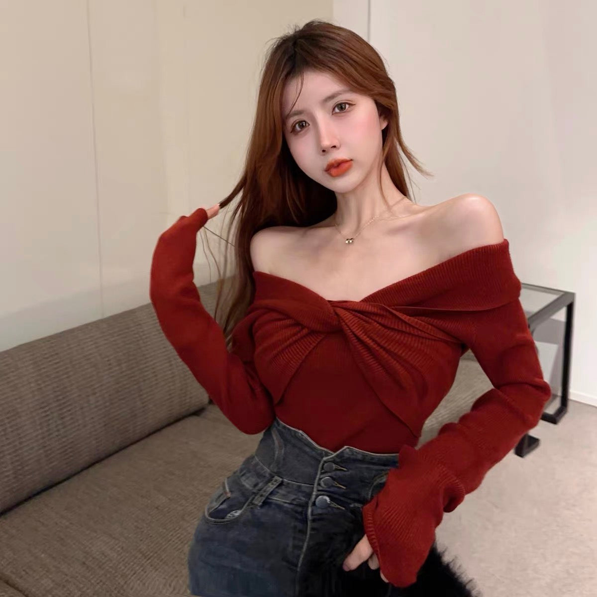 Pure desire one-shoulder off-shoulder sweater for women in spring sweet hot girl high-end inner layering shirt sweater long-sleeved top