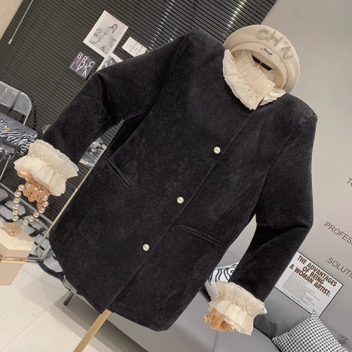 French light luxury style heavy-duty beaded wooden ear-edge high-end mid-length pearl buckle loose and versatile foreign-style coat for women