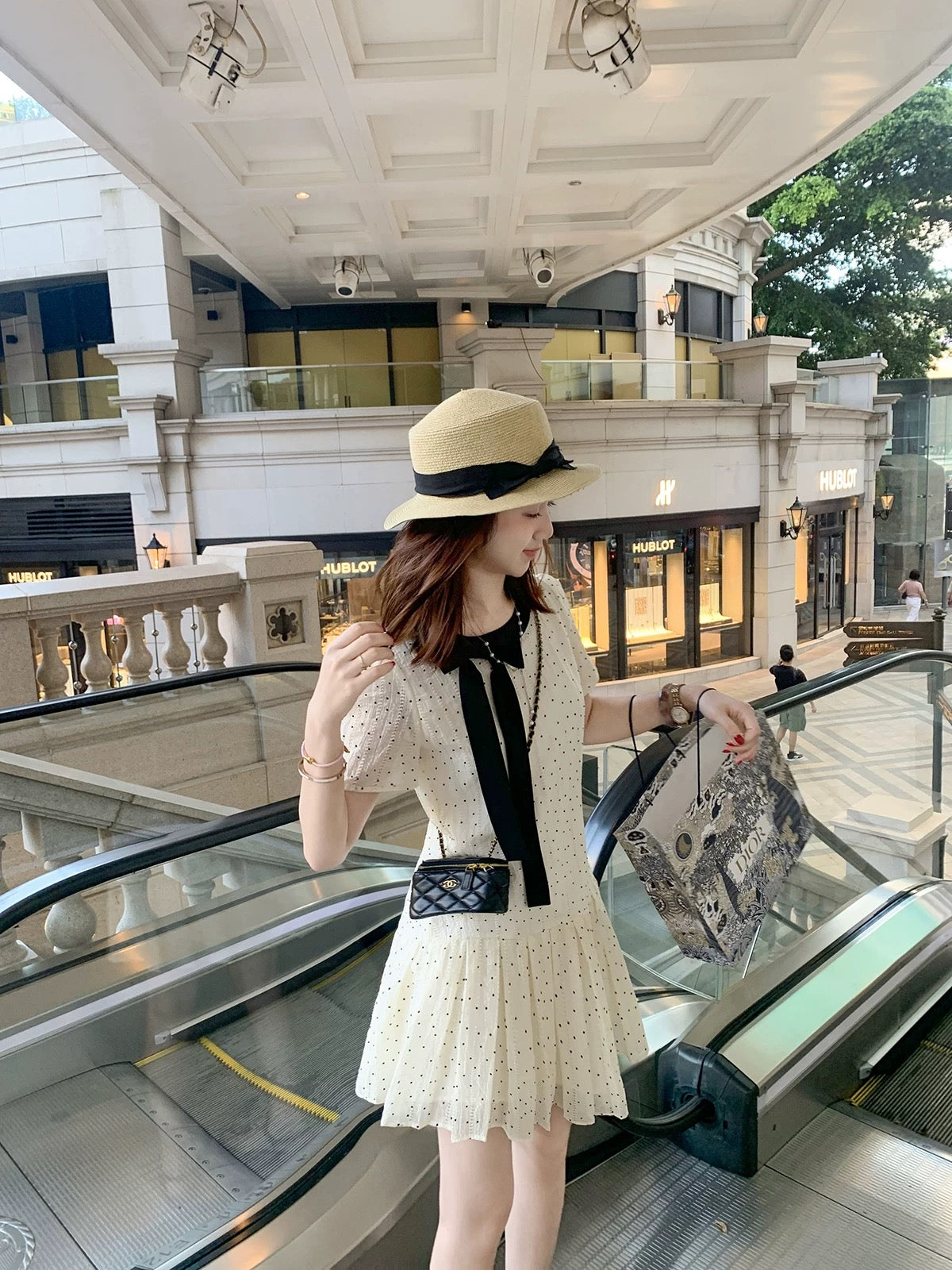 Fish Rabbit Rabbit Xiaoxiang style French polka dot dress female summer new design pleated short skirt