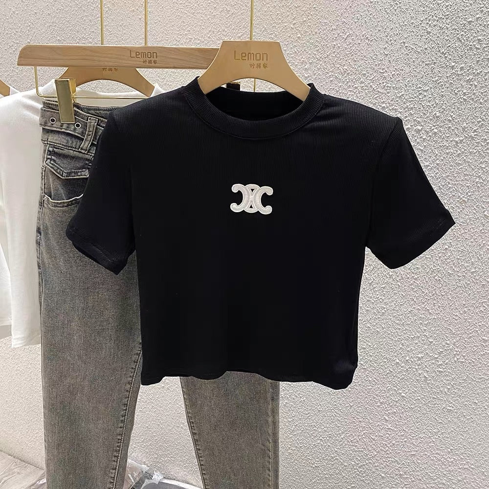 2023 short T-shirt women's summer self-cultivation bottoming shirt design sense niche embroidery black short-sleeved top tide