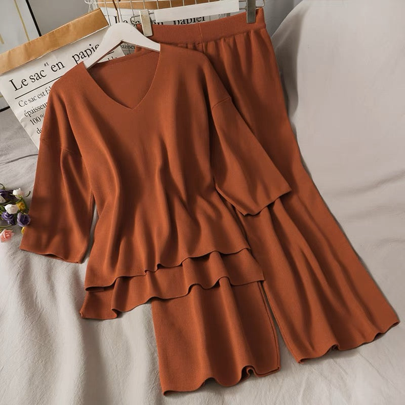 2023 new style V-neck half-sleeved front and back long loose knitted sweater for women with elastic waist slimming and drapey wide-leg pants suit