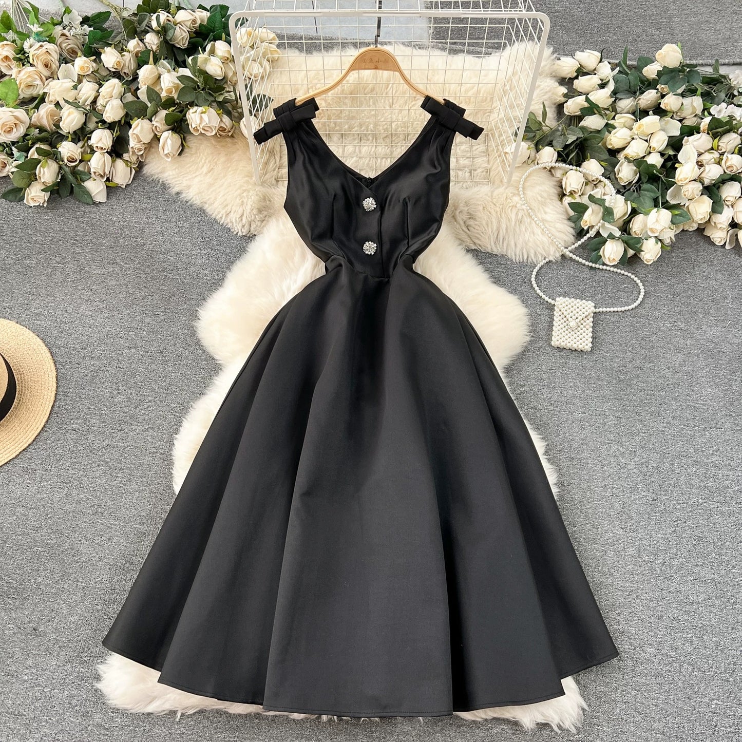 Light luxury lady banquet high-end palace style dress temperament V-neck waist slimming high-end exquisite dress