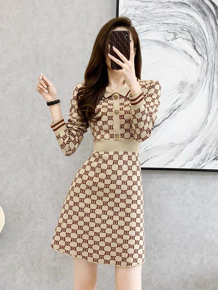 French style small fragrant polo knitted dress for women autumn and winter 2023 new small waist slimming long-sleeved skirt (V5516)