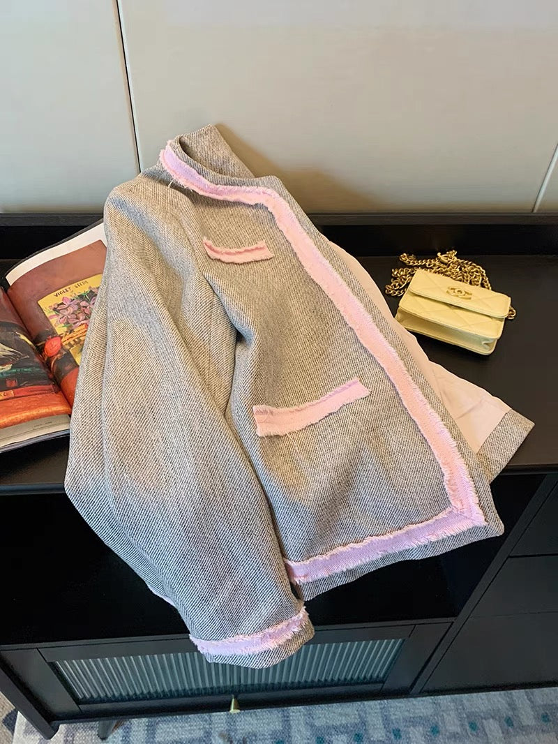 Xiaoxiangfeng gray and pink color matching raw edge round neck jacket for women autumn 2023 new temperament chic slim and high-end top