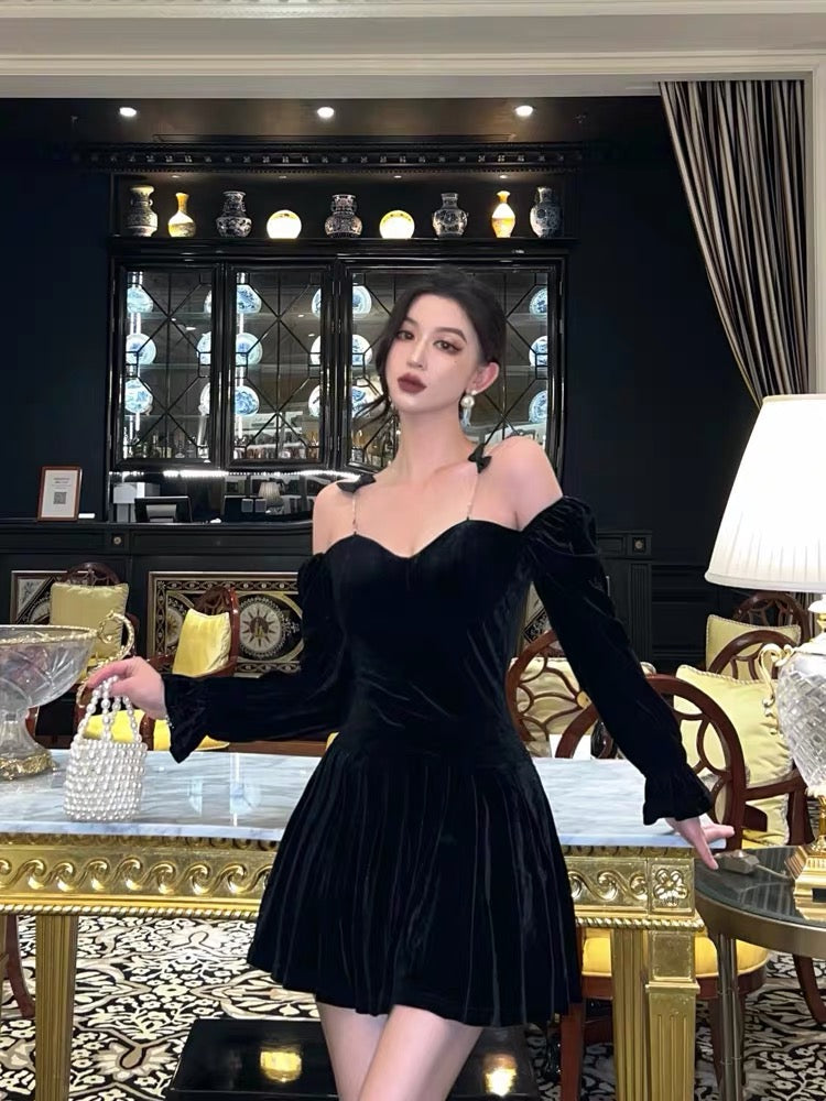 Light luxury velvet suspender dress for women autumn French romantic atmosphere birthday party waist dress little black dress