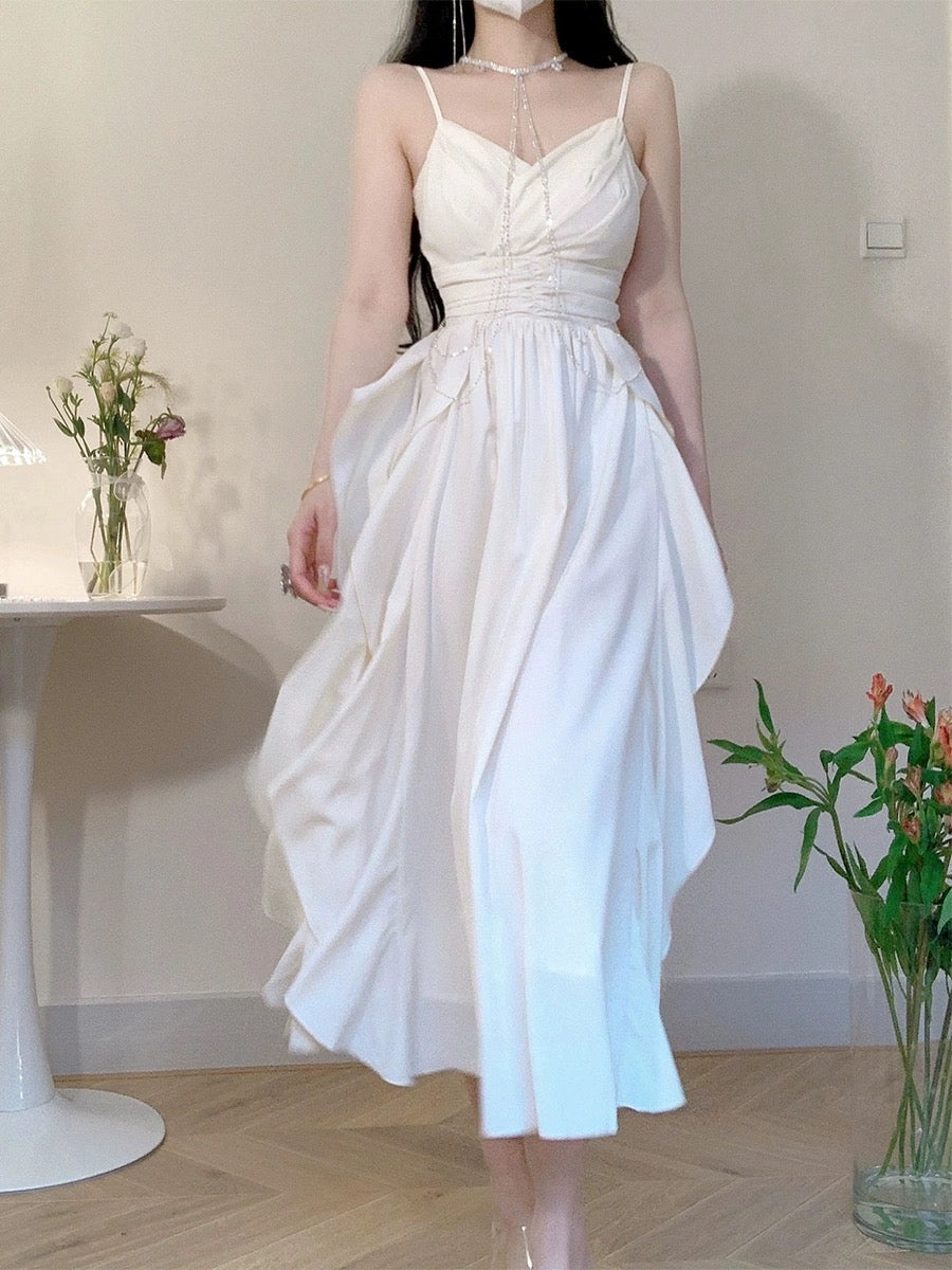 Platycodon French white suspender dress for women in summer with high-quality texture, waist slimming, fairy super fairy long skirt