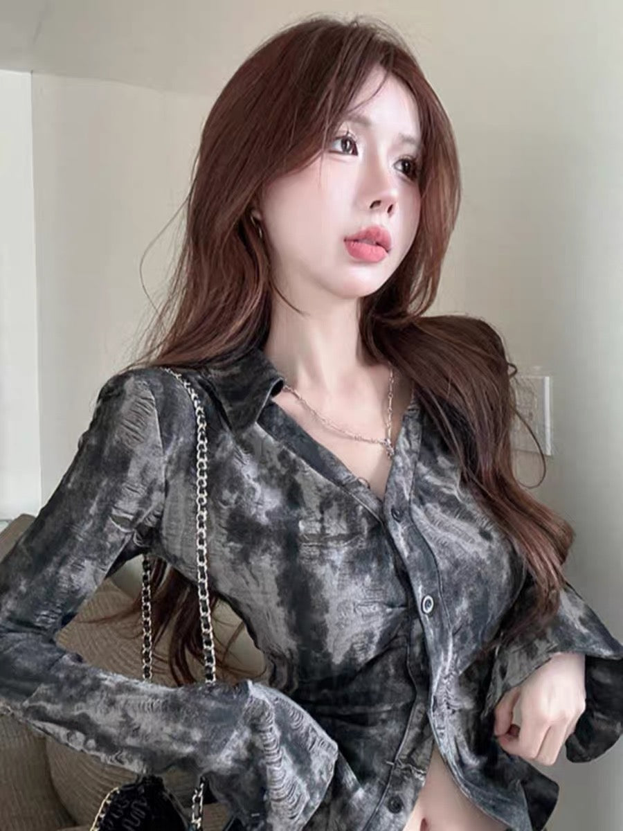 Retro hottie lapel ripped long-sleeved single-breasted shirt for women with autumn design, distressed slim fit and elegant top