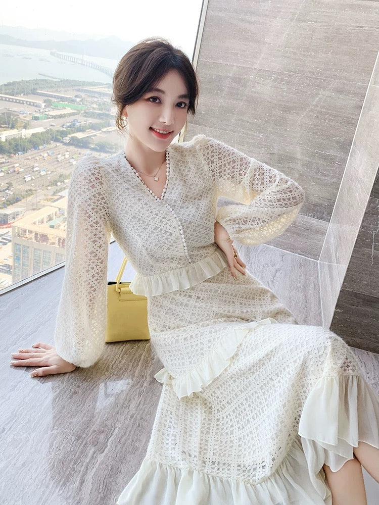 High-end temperament lace princess skirt 2023 autumn new women's light luxury French niche mid-length dress