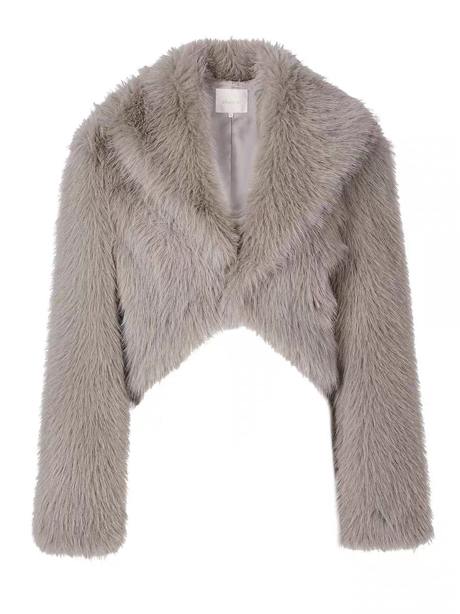 Shanxi said that the gray toka imitation fur top is feminine, ladylike, goddess style, high-end, long-sleeved and short coat. (B8897)
