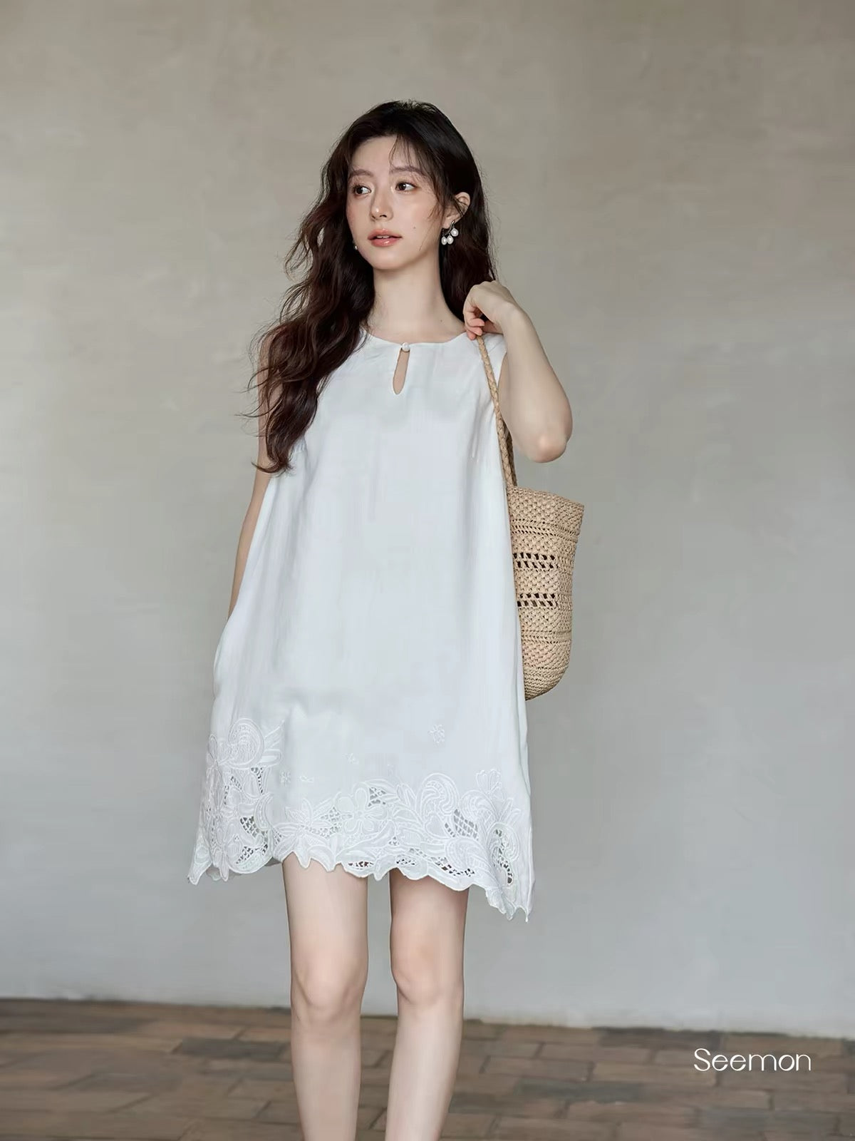 Ximeng 2026 New Summer Korean-Style Sleeveless Jacquard Mini Dress – Loose, Slimming, White, Elegant
