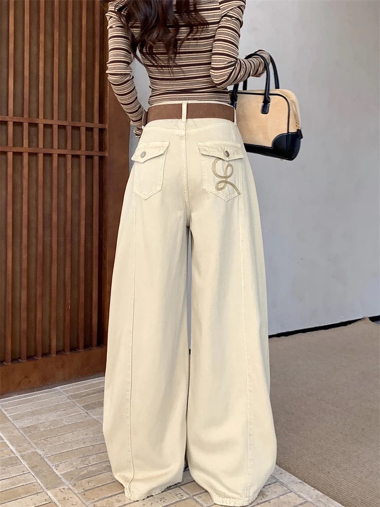 Kumikumi American Retro Embroidery Design Khaki Jeans for Women, Autumn/Winter, Loose Fit, Slimming, Versatile Curved Pants