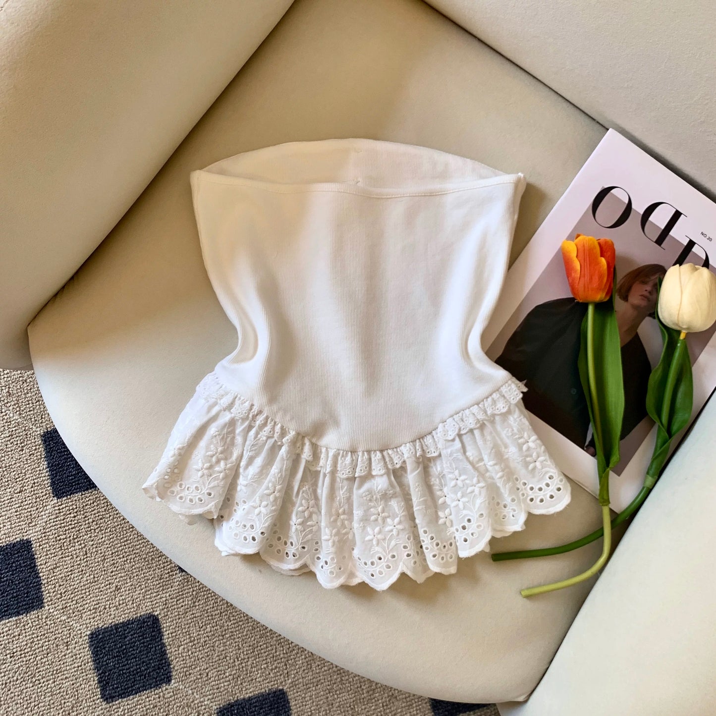 Jade Closet direct store recommendation ~ sweet hot girl one-shoulder exposed clavicle lace splicing tube top vest blouse