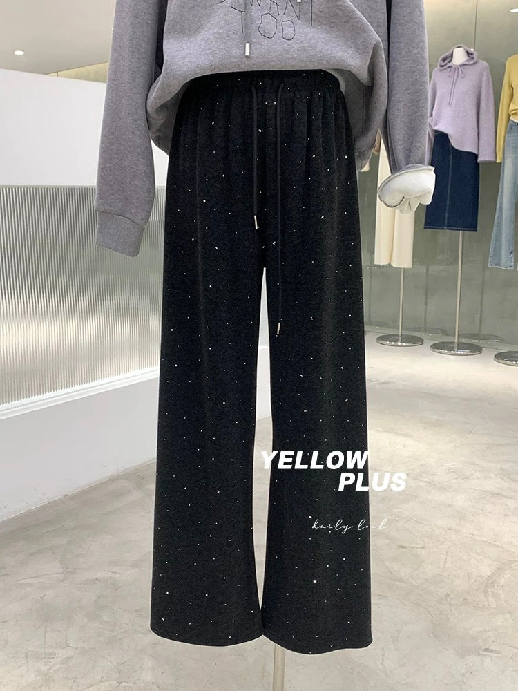 The best-looking casual pants with hot diamonds and sparkling glitter. New styles for autumn and winter. Plus velvet for warmth and lazy feeling. Winter warm wear