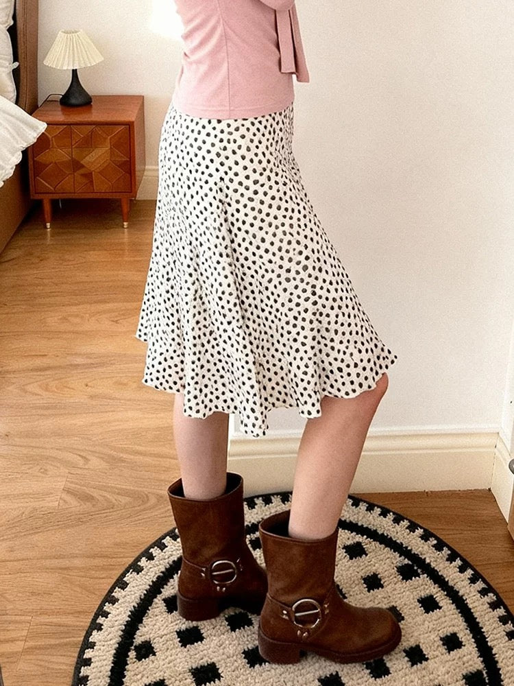 Plus-size women's French-style ruffled polka dot midi skirt, spring/summer high-waisted A-line skirt.