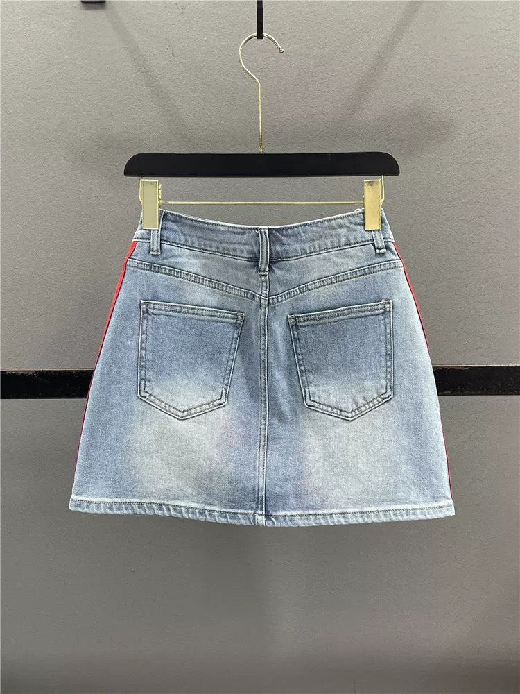 American retro side striped denim midi skirt for women, 2026 summer, stretchy, slimming, sexy A-line bodycon mini skirt.