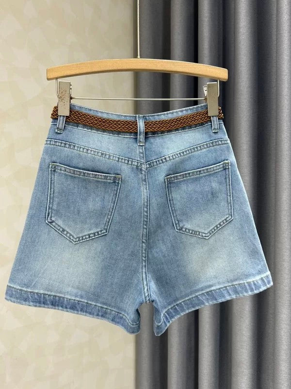 2026 Summer New Style High-Waisted Loose Denim Shorts for Women, Light Blue Thin Style, Commuter Wide-Leg Hot Pants, Instagram Style