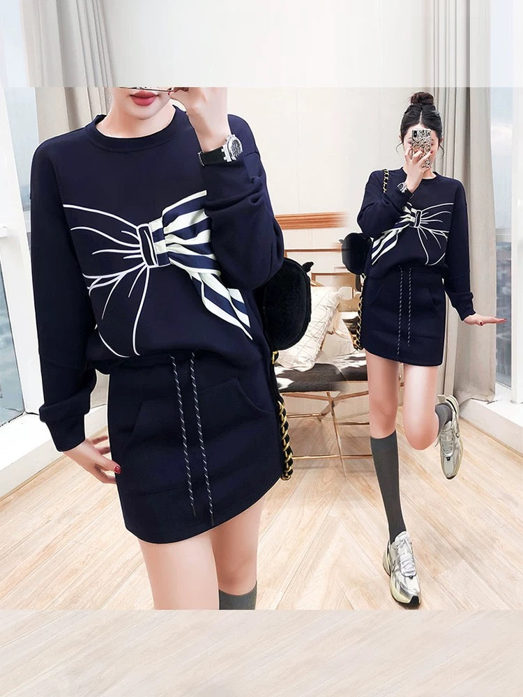 Small suit women's 2025 new autumn and winter two-piece casual inner top and skirt super hot sweatshirt suit