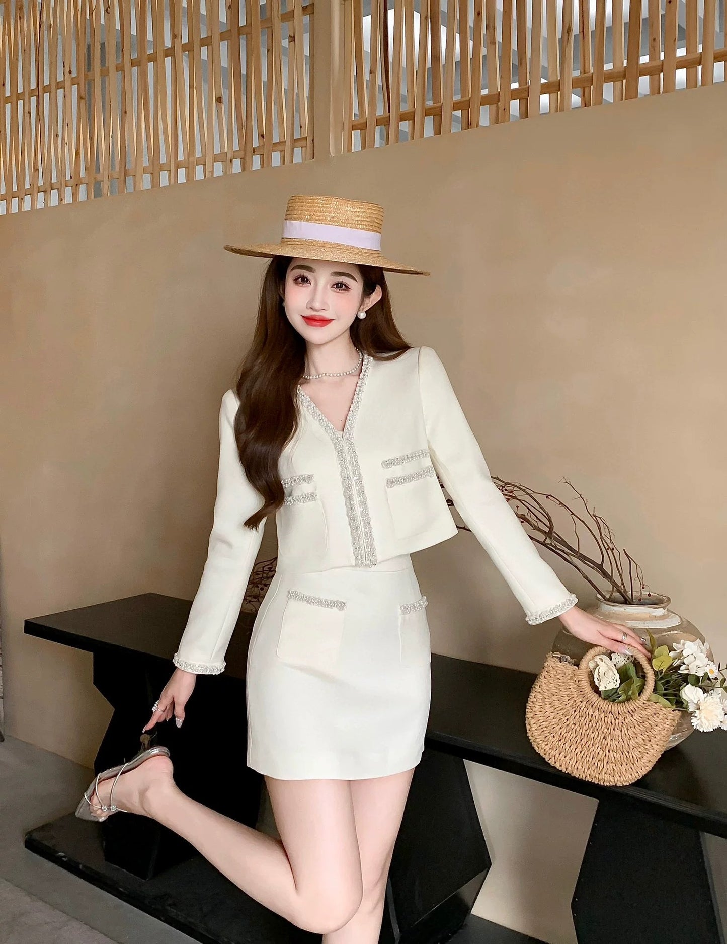 Shenzhen designer niche light luxury royal sister two-piece set small fragrant lady beaded jacket A-line skirt suit autumn
