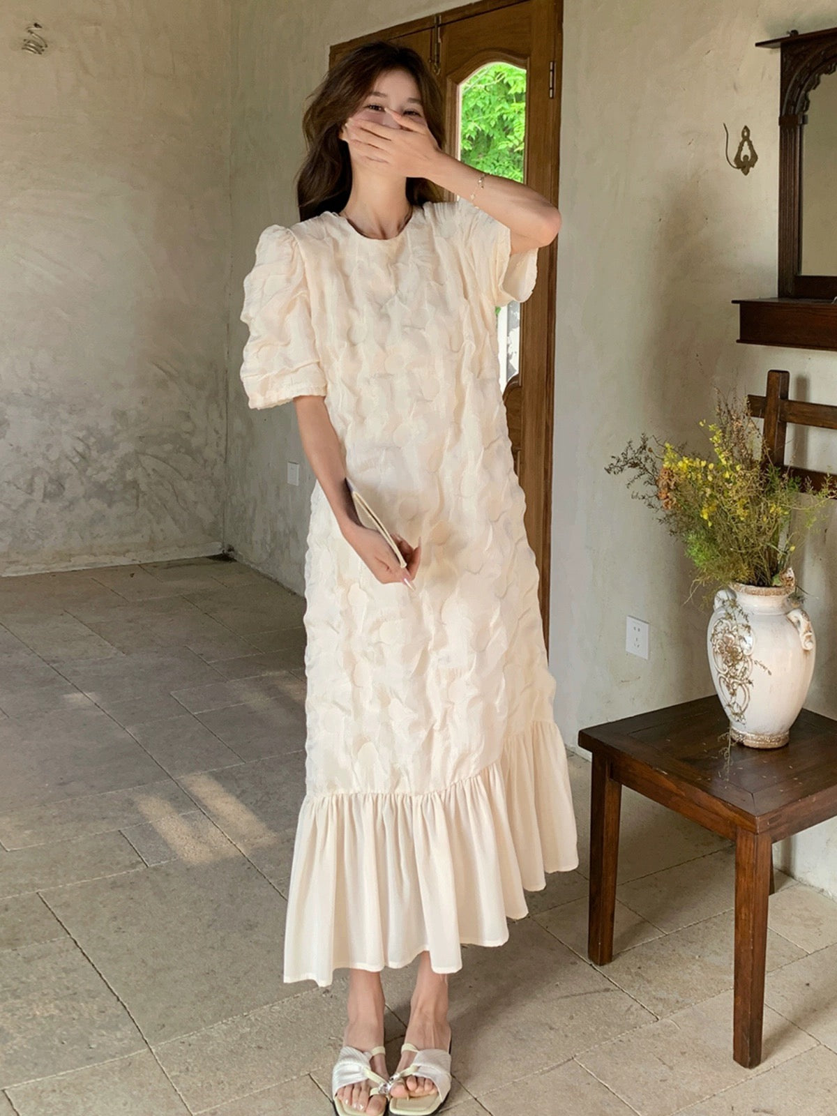 White textured dress for summer women 2024 new style gentle style slimming design fashionable long fairy skirt