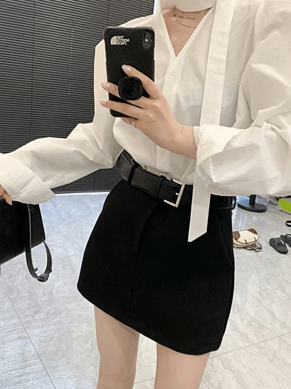 Korean style atmosphere outfit Spring and autumn 2025 new women's clothing hot-selling shirt light luxury high-end V-neck top