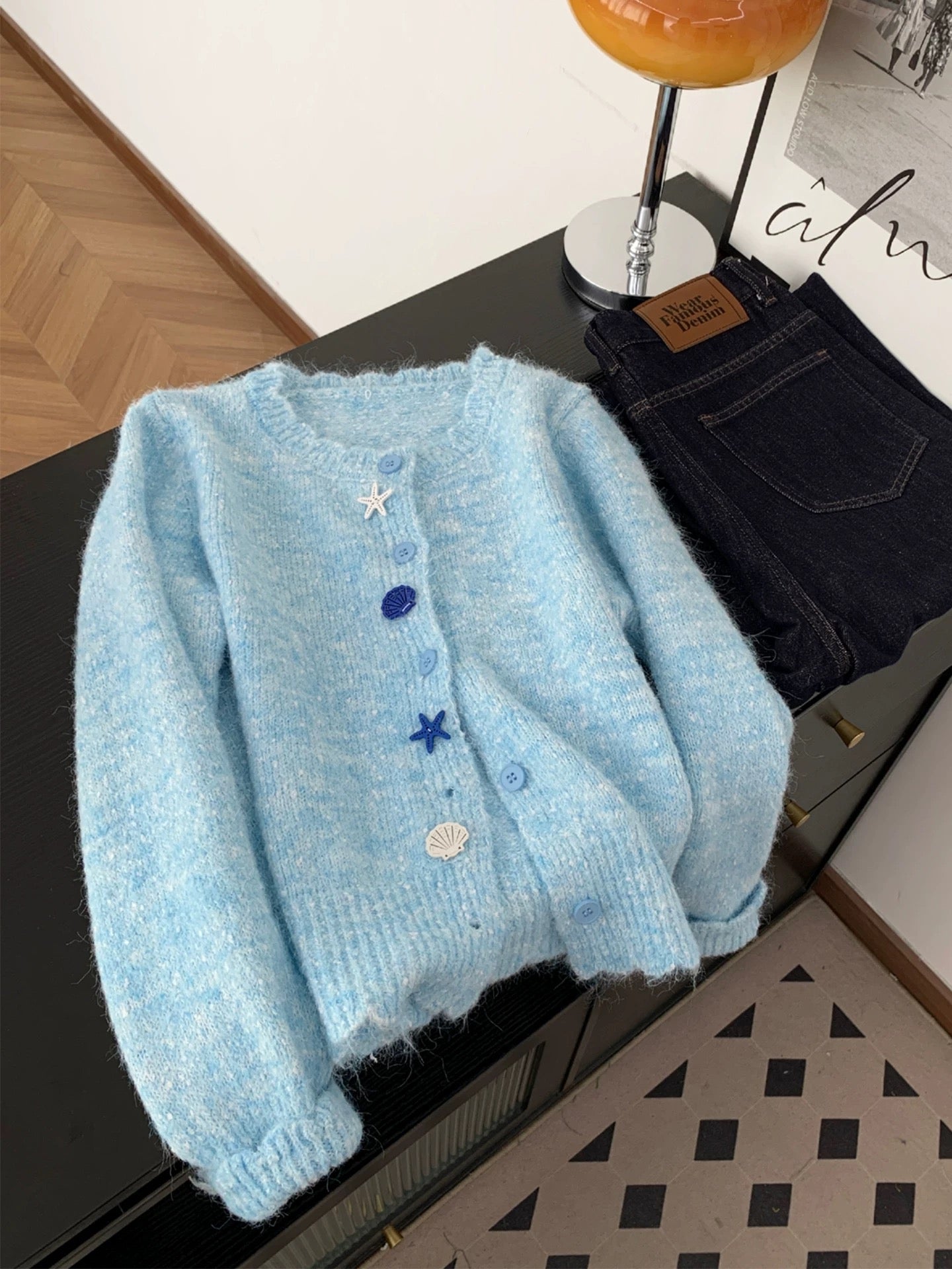 Korean style gentle style shell button knitted cardigan sweater women's autumn and winter age-reducing lazy casual soft glutinous top jacket