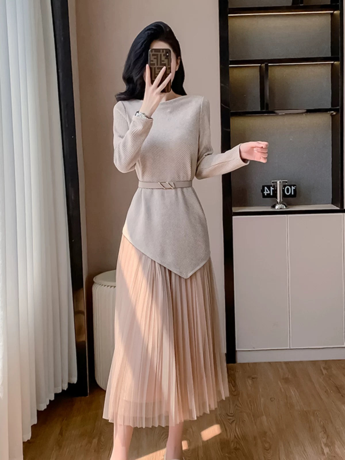 French knitted two-piece dress, autumn and winter outfit, fashionable and youthful, high-end, popular two-piece suit