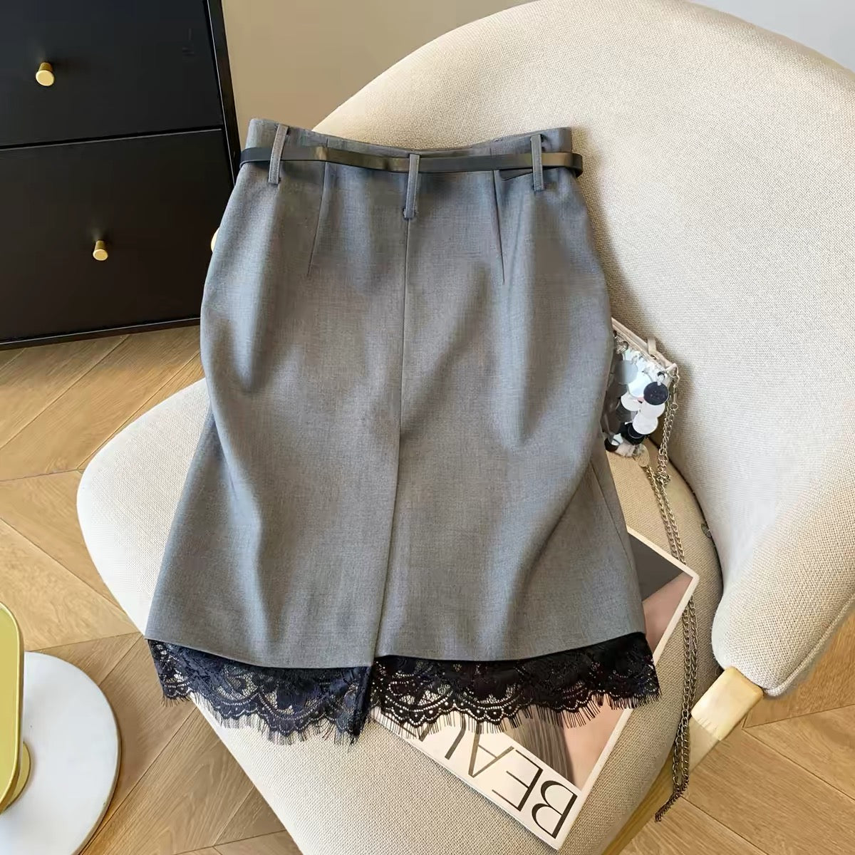 Sophisticated Professional Women's Straight-Cut Midi Skirt – Summer 2026 Stylish, Versatile, and Textured Lace-Paneled Design