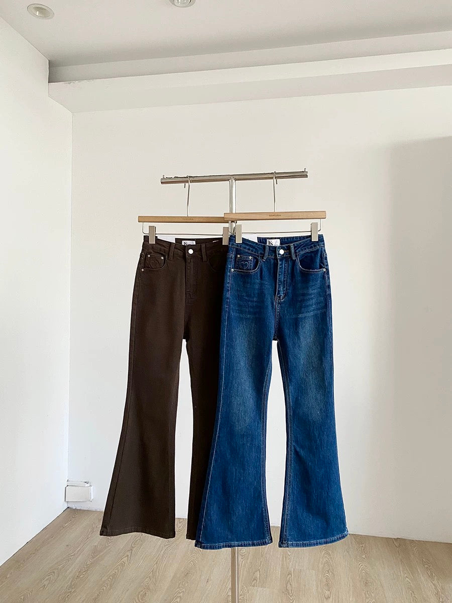 Women's high-waisted flared jeans, 2026 spring and autumn new style, slim fit, versatile blue flared pants.